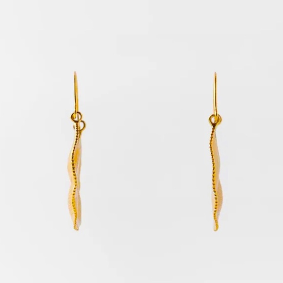 🍋2/$30 New Zara Etched Semicircle Hoops - Picture 5 of 7